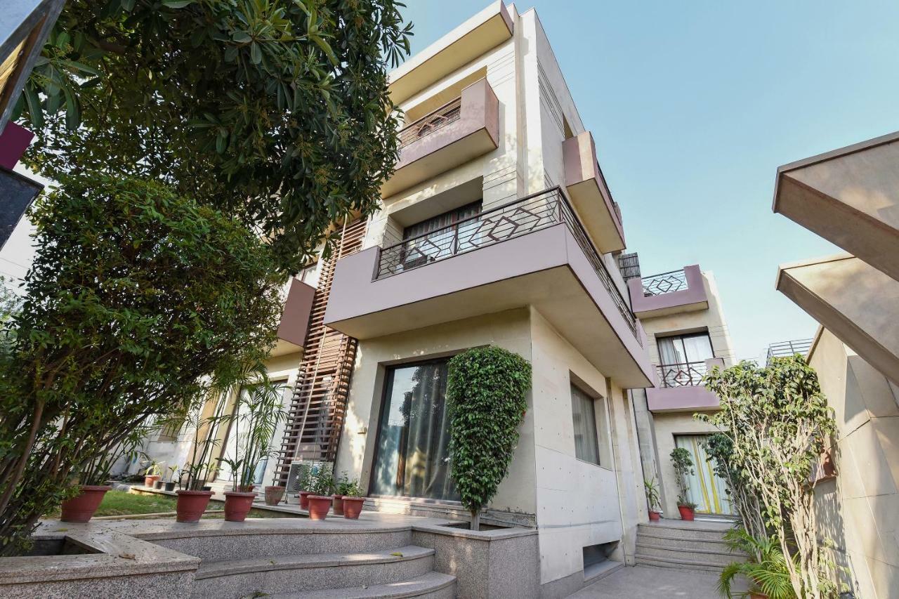 Готель Oyo Flagship 387 Moulsari Avenue Ґурґаон Екстер'єр фото