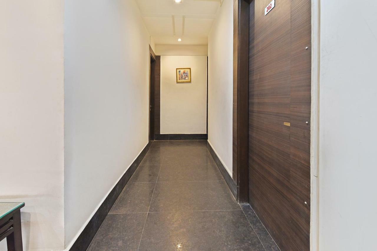 Готель Oyo Flagship 387 Moulsari Avenue Ґурґаон Екстер'єр фото