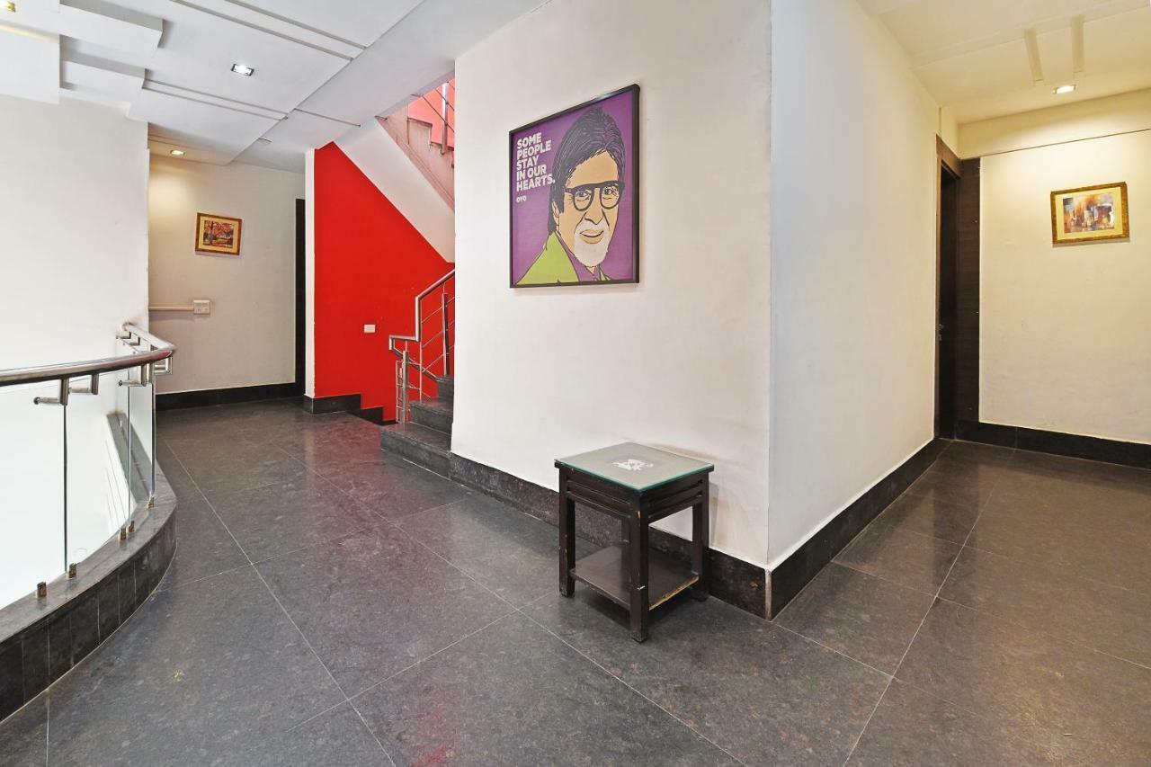 Готель Oyo Flagship 387 Moulsari Avenue Ґурґаон Екстер'єр фото